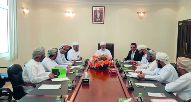 رئيس الادارة العامة للتفتيش القضائي يلتقي رؤساء وقضاة محاكم الظاهرة