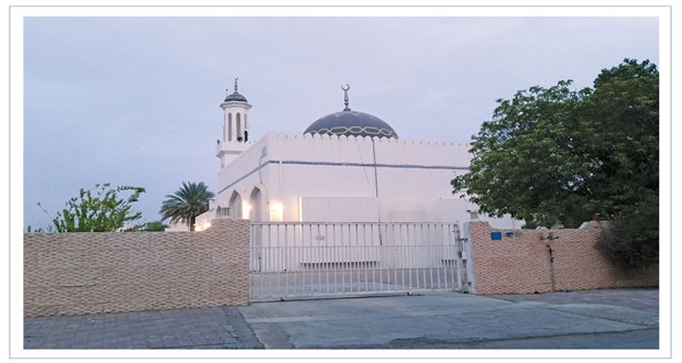 اللهم ردنا إلى مساجدنا