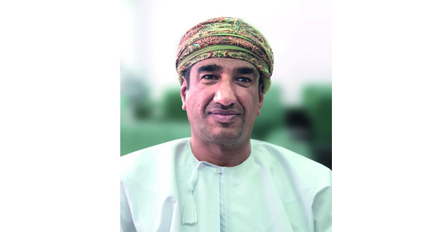موسى عمر يشارك في معرض فني افتراضي بقطر