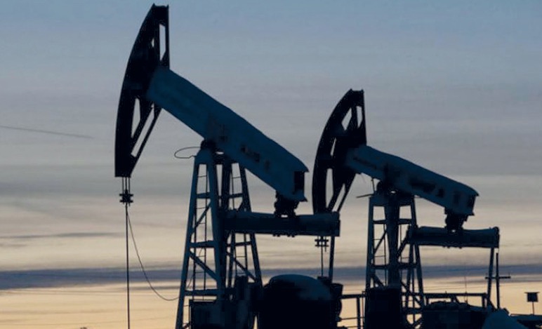 نفط عمان ينخفض بمقدار 67 سنتا والخام ينزل 1% بعد زيادة مخزونات الوقود الأميركية