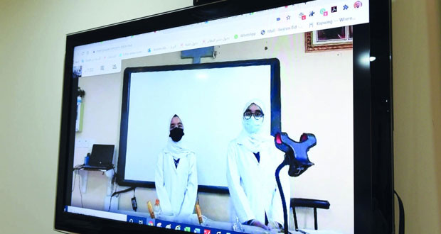 معدلات عالية لاستخدام المنصات التعليمية .. ومطالبات بأجهزة بأسعار مخفضة