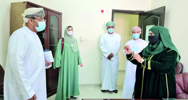 وزيرة التنمية الاجتماعية تزور دائرة التنمية الاجتماعية بمسندم ومركز الوفاء لتأهيل الأشخاص ذوي الاعاقة