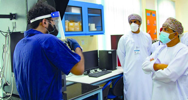 رئيس جامعة التقنية والعلوم التطبيقية يطلع على الأهداف المنشودة فـي تطوير التعليم التقني والتطبيقي بما ينسجم مع رؤية عمان ٢٠٤٠
