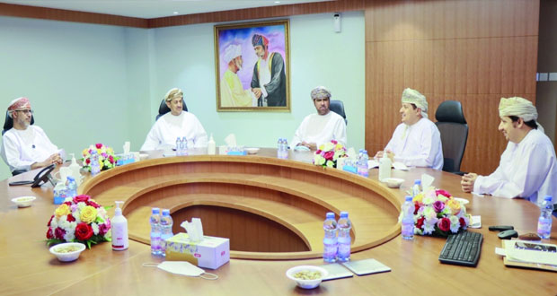 وكيل العمل لتنمية الموارد البشرية يطلع على تجربة &laquo;سيح السرية للهندسة&raquo; فـي مجال التأهيل والتدريب