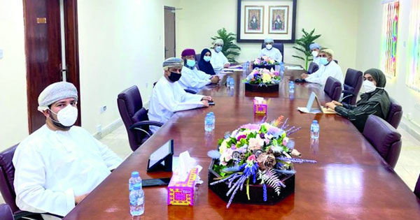&laquo;بلدية&raquo; العامرات تناقش عددا من المشاريع الخدمية
