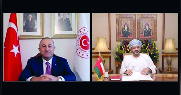 السلطنة وتركيا تؤكدان على متابعة تطور التعاون الاقتصادي والاستثماري