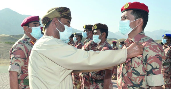 الجيش السلطاني العُماني يحتفل بيوم القوات المسلحة