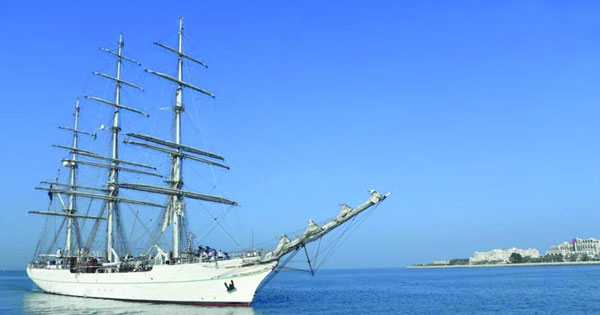 «شباب عمان الثانية» تغادر ميناء دبي السياحي فـي طريق عودتها إلى السلطنة