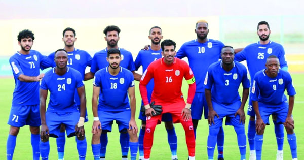 جماهير ومحبو نادي نـزوى تتساءل ماذا يحدث للفريق الكروي في الدوري؟