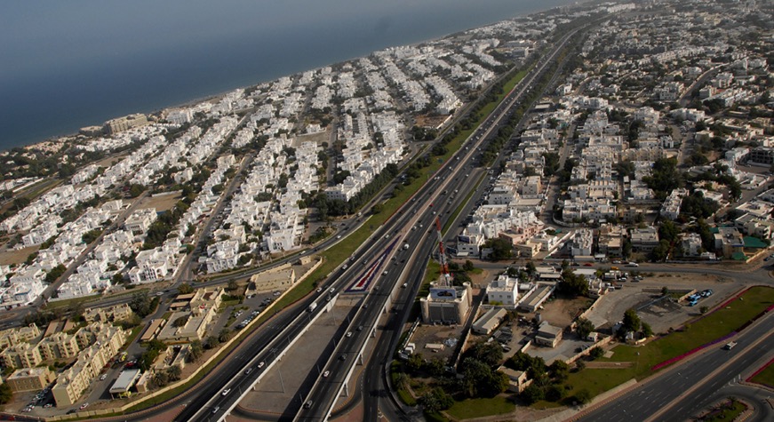 سكان السلطنة يتجاوزون 5ر4 مليون نسمة والعمانيون يشكلون 94ر61 بالمائة