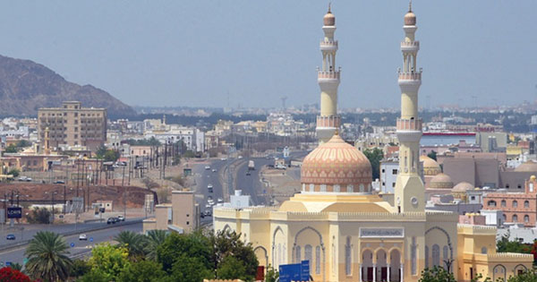 الرستاق.. جمال الطبيعة وعمق التاريخ