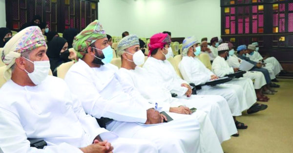 جهاز الضرائب يعقد ندوة حول &laquo;ضريبة القيمة المضافة&raquo; بشمال الباطنة