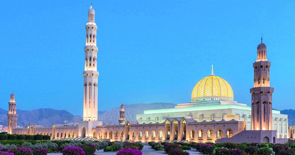جامع السلطان قابوس الأكبر.. أجمل التحف المعمارية والفنية