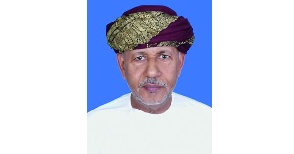 الكاتب هاشم الشامسي: الصمت يحررنا من الخواء الكوني