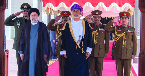 جلالة السلطان والرئيس الإيراني يبحثان أوجه التعاون الثنائي وسبل دعم علاقات الصداقة المتينة بين البلدين