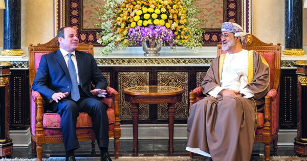 جلالة السلطان والرئيس المصري يستعرضان سبل الارتقاء بالعلاقات الثنائية