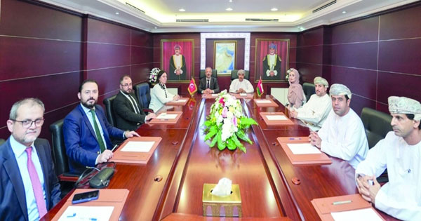 سلطنة عمان وتركيا تعقدان جلسة مباحثات رسمية بمجال الوثائق والمحفوظات والدراسات والثقافة