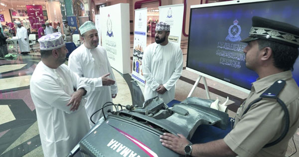 شرطة عمان السلطانية تنظم معرضين توعويين لمكافحة المخدرات