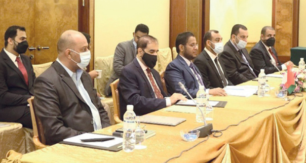 سلطنة عمان وبروناي دار السلام تبحثان التعاون الاقتصادي والتجاري