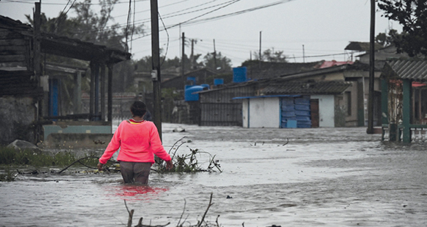 «إيان» يقطع الكهرباء عن كوبا .. و«نورو» يتسبب بأضرار وفيضانات فـي فيتنام
