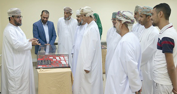 جامعة نزوى تنظم ندوة المسكوكات النقدية العمانية