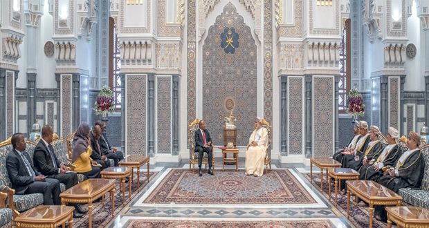 جلالة السلطان يبحث مع رئيس زنجبار مجالات التعاون التي تهم الجانبين