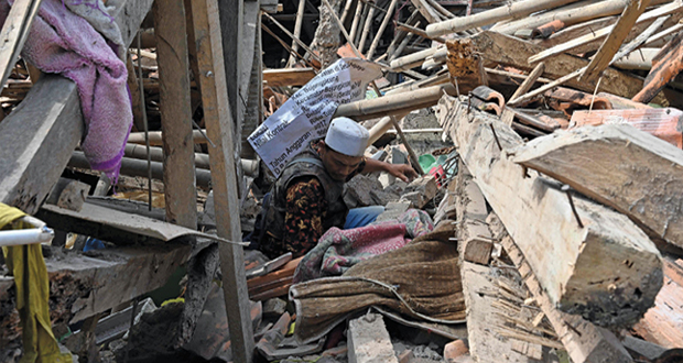 زلزال إندونيسيا: إنقاذ طفل من تحت الأنقاض.. و150 فـي عداد المفقودين