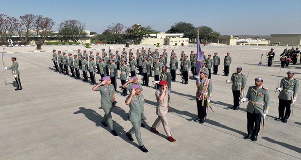 قوة السلطان الخاصة تحتفل بيومها السنوي وتخرج دفعة من الجنود المستجدين