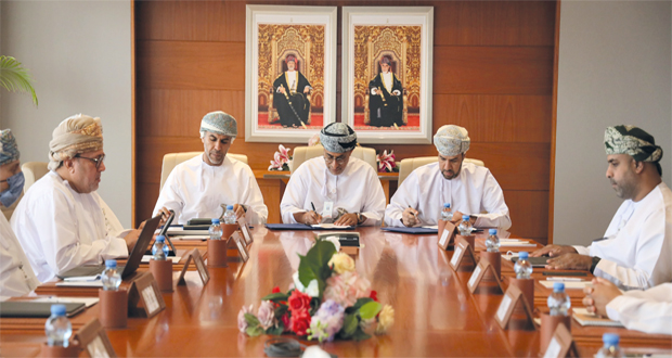 توقيع برنامج لإدارة تطوير وتشغيل منصة «عمان تبتكر»