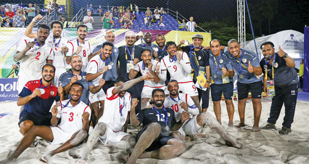 منتخب القدم الشاطئية يظفر بالميدالية البرونزية وإيران تتوج بلقب كأس آسيا
