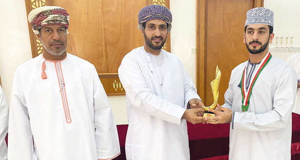 معاذ الراشدي يحصد المركز الأول ببطولة الشطرنج بإزكـــي