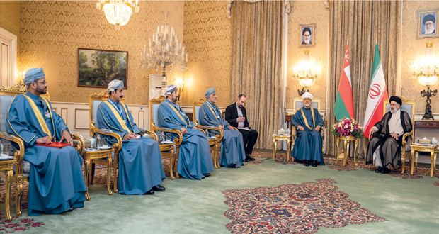 جلالة السلطان والرئيس الإيراني يوجهان بالعمل على التوصل إلی وثیقة للتعاون الاستراتیجي
