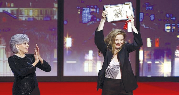 الفرنسية جوستين ترييه تفوز بالسعفة الذهبية فـي مهرجان كان السينمائي