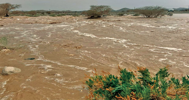 أمطار وأودية على عبري