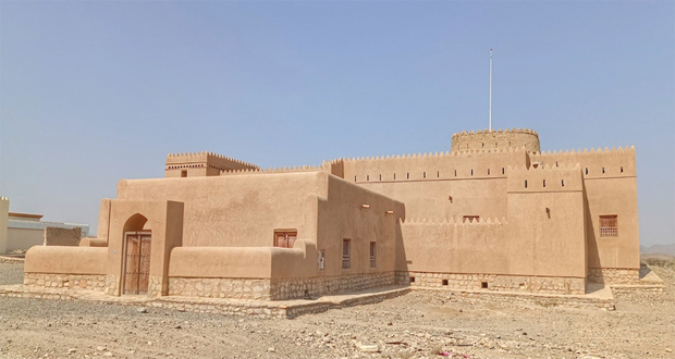 حصن أسود التاريخي نافذة على حضارة الماضي بشناص
